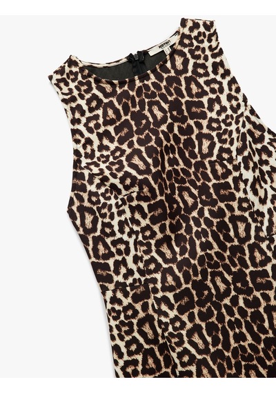 Koton Kolsuz Slim Fit A Kesim Bisiklet Yaka Leopar Desenli Mini Elbise Siyah Desenli 5sak80295uw Bdl Koton Kolsuz Slim Fit A Kesim Bisiklet Yaka Leopar Desenli Mini Elbise Siyah Desenli 5sak80295uw Bdl