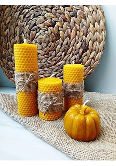 Petekoğlu Balmumu Mum Dekoratif Hediye Kutusu 4 Lü Set Doğal Petek Beeswax Candle Bal Kabağı Jüt Kumaş Enerji Sınıfı A 000 Açık Krem