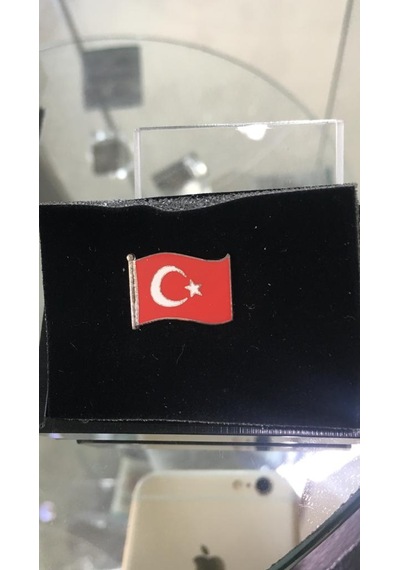 Dalgalanan Türk Bayraği Rozeti