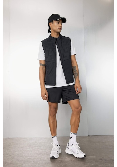 DeFactoFit Standart Fit Normal Kesim Sporcu Kısa Paça Şort C9176AX24AUBK81 Siyah