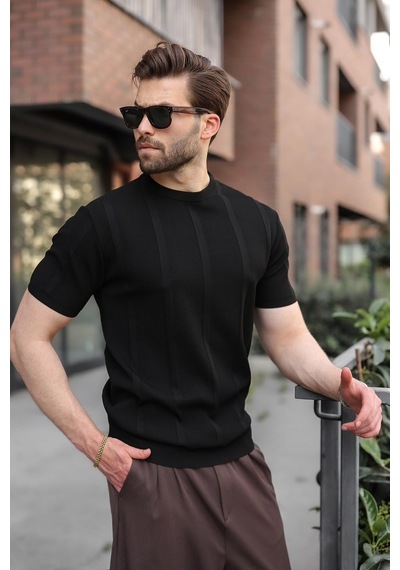 Madmext Siyah Regular Fit Bisiklet Yaka Fitilli Triko Erkek Tişört E7490 Madmext Siyah Regular Fit Bisiklet Yaka Fitilli Triko Erkek Tişört E7490
