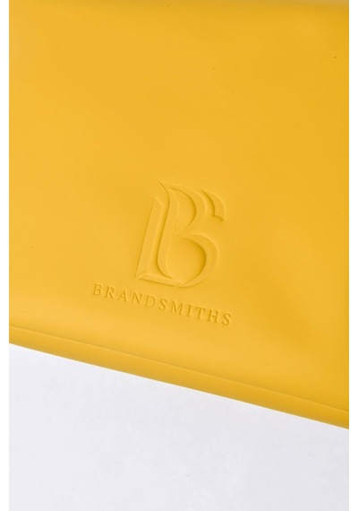 Mustard Core Grooming Case
