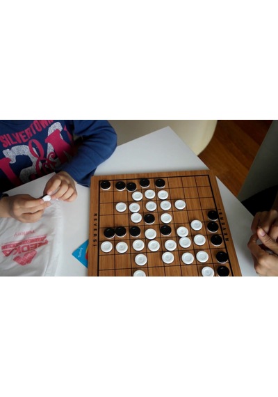 Redka. Ahşap Reversi. Strateji. Reversi Oyunu. Eğitici Akıl Oyunu