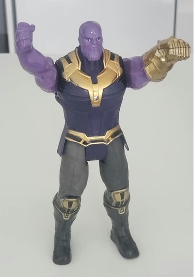 Avanger Thanos Işıklı 19 Cm Figür