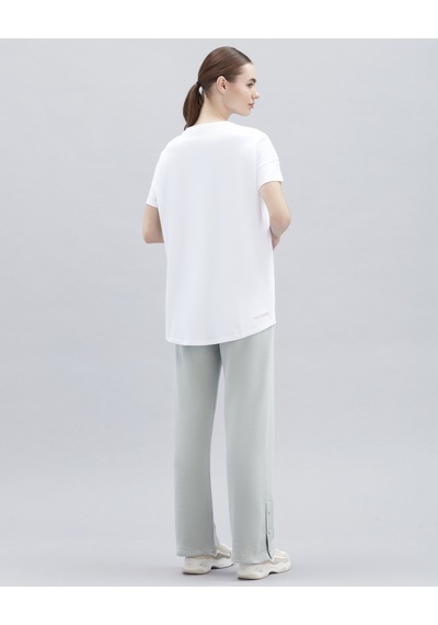 Skechers W Performance Tops Crew Neck T-Shirt Kadın Off White Tshirt S221482-102 Beyaz Skechers W Performance Tops Crew Neck T-Shirt Kadın Off White Tshirt S221482-102 Beyaz