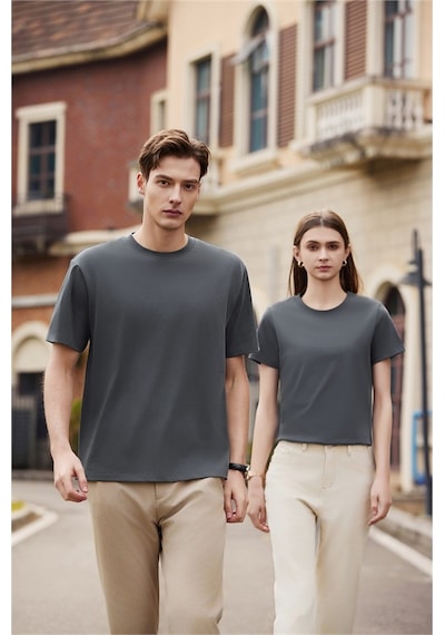New Performance Premium Basic T-shirt %61,7 Pamuk %34,7 Polyester %3,6 Dut İpeği Demir Grisi