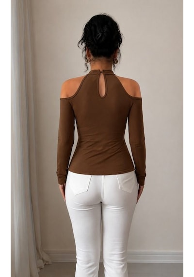 Veraura Lifestyle Kadın Omuzlardan Açık Yarı Balıkçı Yaka Uzun Kollu V Yakalı Onu Pileli Viskon Bluz kahverengi
