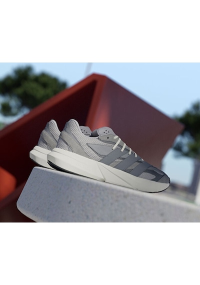 Adidas Lightblaze Erkek Günlük Ayakkabı Ih8607 Renkli Renkli