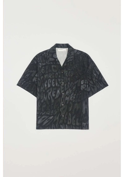 Waves Kamp Yaka Gömlek - %70 Rayon, %30 Tencel, Özgün Domrebel Desenli Kısa Kollu Siyah