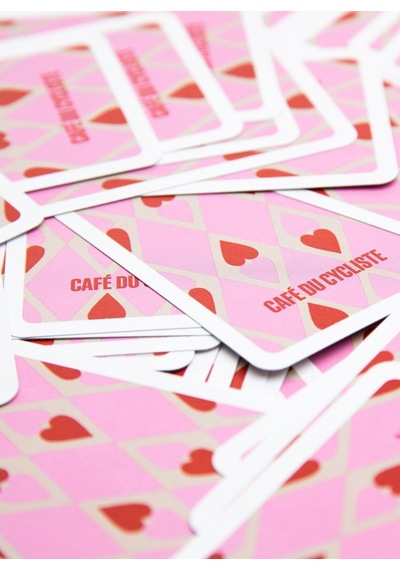 Cafe Du Cycliste Kalp Desenli Klasik Kart Oyunu Oyun Kağıtları Pembe