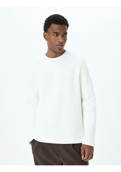 Koton Uzun Kollu Pamuk Karışımlı Dokulu Bisiklet Yaka Sweatshirt Ekru 5wam70257mk Ekru