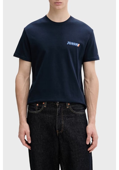 Tommy Jeans Pamuklu Sırt Baskılı Regular Fit Bisiklet Yaka T Shirt Erkek T Shirt Dm0dm22547 C1g Lacivert Tommy Jeans Pamuklu Sırt Baskılı Regular Fit Bisiklet Yaka T Shirt Erkek T Shirt Dm0dm22547 C1g Lacivert
