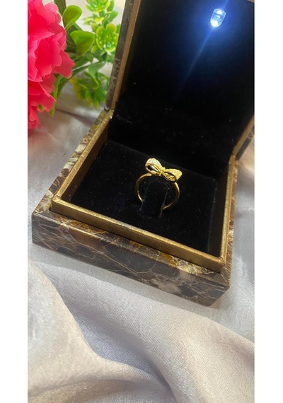 Fiyonk Kurdela Detay Tarz Yüzük Gold Zirkon Taşlı Çelik Gold - Gümüş