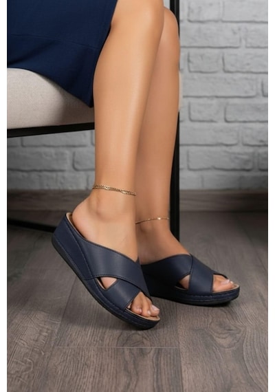 Neon Shoes Desy Kadın Ortopedik Taban Şık Konfor Modeli Günlük Terlik Genç Anne Ev Dışarı Terliği Lacivert Neon Shoes Desy Kadın Ortopedik Taban Şık Konfor Modeli Günlük Terlik Genç Anne Ev Dışarı Terliği Lacivert