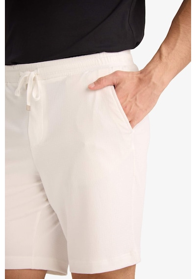 Defacto Regular Fit Beli Bağcıklı Krinkıl Bermuda Şort E0980ax25smwt32 Beyaz