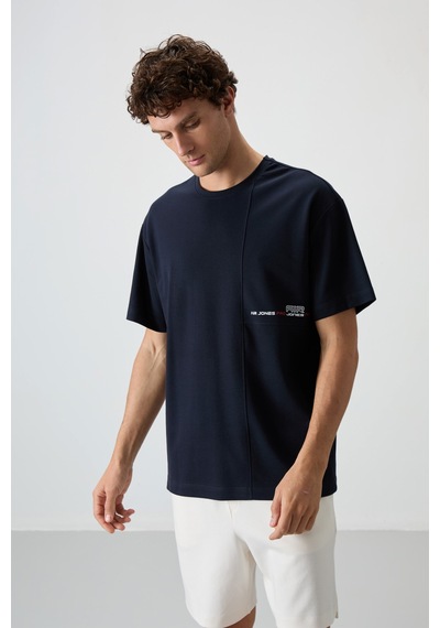 Air Jones Tommy Life Lacivert Pamuklu Kalın Yüzeyi Dokulu Oversize Fit Baskılı Erkek T-shirt - 88370 Lacivert Air Jones Tommy Life Lacivert Pamuklu Kalın Yüzeyi Dokulu Oversize Fit Baskılı Erkek T-shirt - 88370 Lacivert
