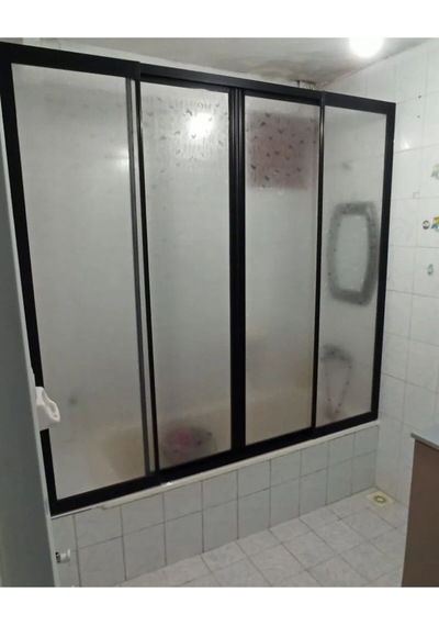 Nokta Duşakabin Teknesiz Plastik Camlı Siyah Profilli Duşakabin Nd422 Şeffaf