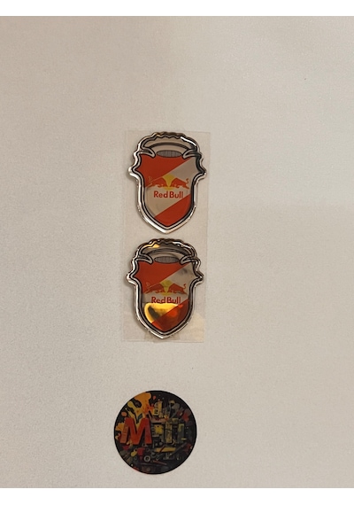 Redbull Damla Sticker Etiket Direk Arması 3d Damla Silikon Arması Redbull Damla 2adet 4,5x3,5cm Çok Renkli