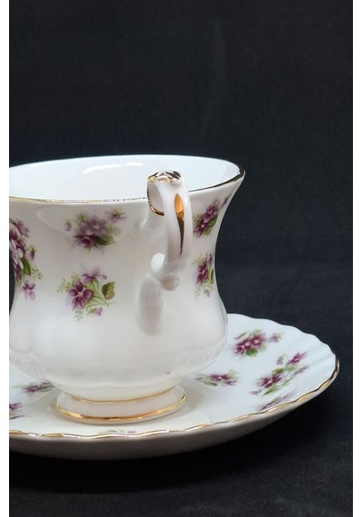Sweet Violets Bone China Antika Duble Boy Porselen Kahve Fincanı Ve Tabağı 2 Parça 120 Ml Menekşe