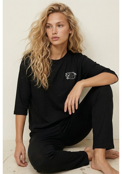 Siyah İnci Soft Touch Ince Örme Nakışlı Pijama Takım Siyah