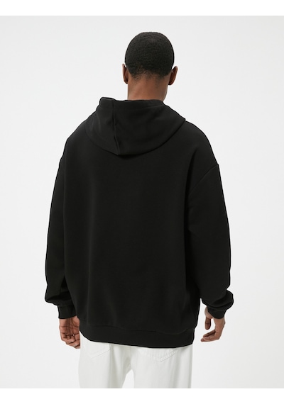 Koton Oversize Sweatshirt Kapşonlu Uzun Kollu Kanguru Cep Detaylı Şardonlu Siyah 5wam70017mk Siyah Koton Oversize Sweatshirt Kapşonlu Uzun Kollu Kanguru Cep Detaylı Şardonlu Siyah 5wam70017mk Siyah