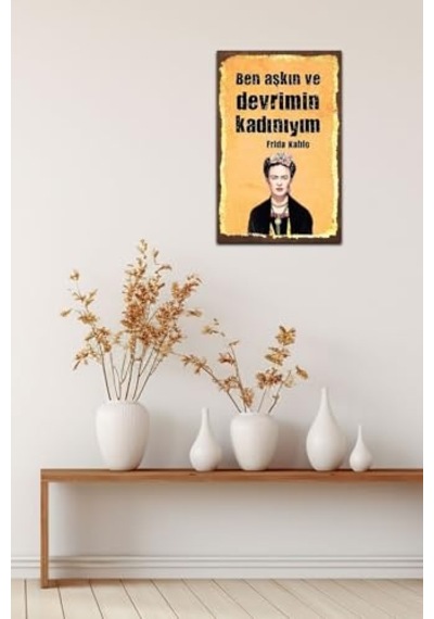 Aşkın Ve Devrimin Kadınıyım Retro Ahşap Mdf Tablo