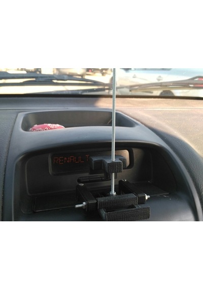 Renault Clio 2 İçin Akıllı Telefon / Tablet Tutucu