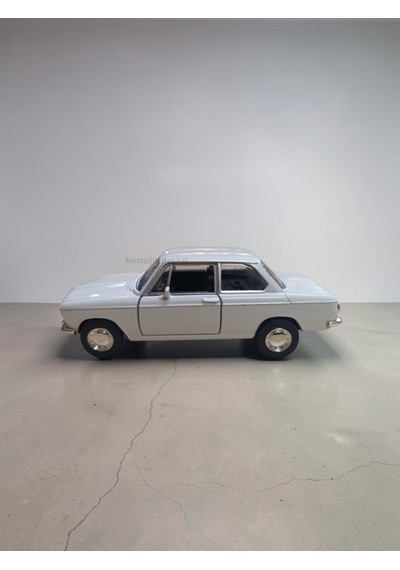 Nostaljik Beyaz Bmw 2000 Tı 1/32 Ölçek Metal Çek Bırak Kapılar Açılır Model Araba Çok Renkli