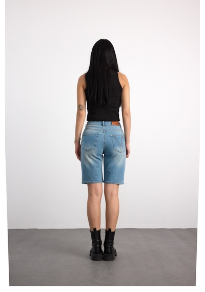 40391-73603 Kadın Mom Fit Mıd Waıst Denim Şort 40391-73603 mavi