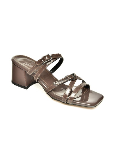 Fox Shoes U590031908 Kahverengi Rugan Kalın Topuklu Kadın Terlik Kahverengi