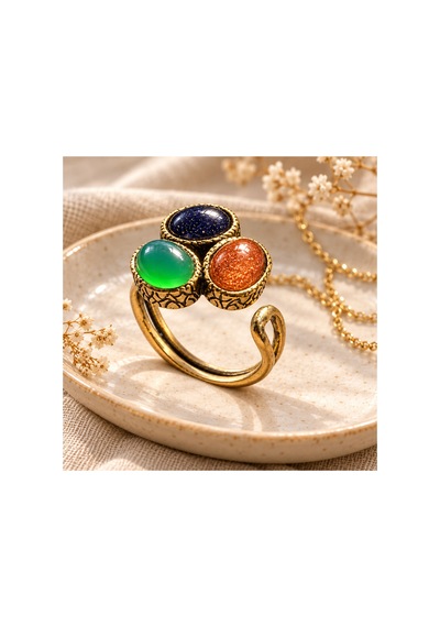 Esoo Jewelry Doğal Taş Detaylı 3 Taşlı Vintage Gold Ayarlanabilir Kadın Yüzük - Lacivert Yeşil Kahve Mavi - Yeşil Esoo Jewelry Doğal Taş Detaylı 3 Taşlı Vintage Gold Ayarlanabilir Kadın Yüzük - Lacivert Yeşil Kahve Mavi - Yeşil