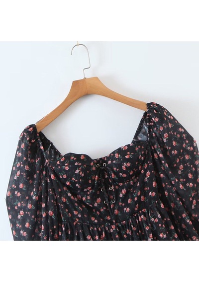 Fashion Cocktail Göğüs Korseli Sırt Lastikli Çiçekli Uzun Kol Bağlamalı Dudak Göğüslü Şifon Elbise Siyah Fashion Cocktail Göğüs Korseli Sırt Lastikli Çiçekli Uzun Kol Bağlamalı Dudak Göğüslü Şifon Elbise Siyah
