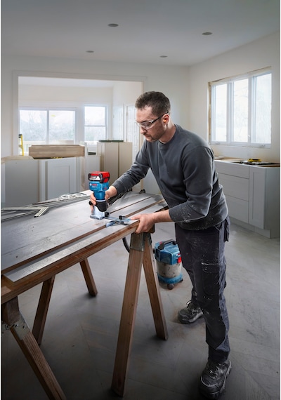 Bosch Glf 18V-8 Freze Makinesi Solo  -06016c6020