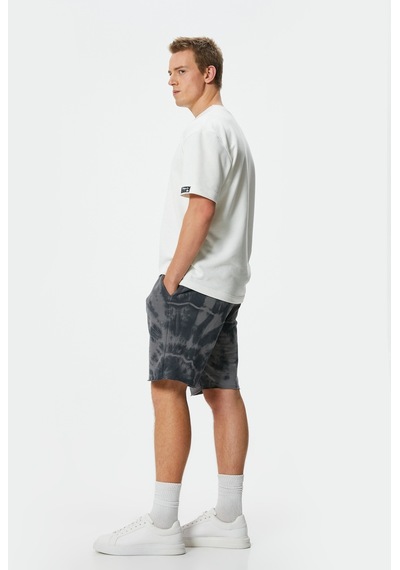 Koton Oversize Bermuda Şort Beli Bağcıklı Soyut Baskılı Cepli Gri Desenli 4sam40024mk Gri Koton Oversize Bermuda Şort Beli Bağcıklı Soyut Baskılı Cepli Gri Desenli 4sam40024mk Gri