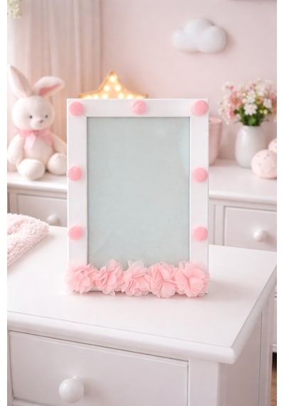 Ponpon Ve Çiçek Detaylı Bebek Odası Çerçeve 15x21 Cm El Yapımı Fotoğraf Çerçevesi Pembe