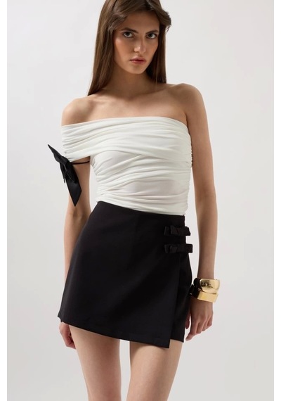 Defymoda Fiyonk Detay Mini Etek Siyah