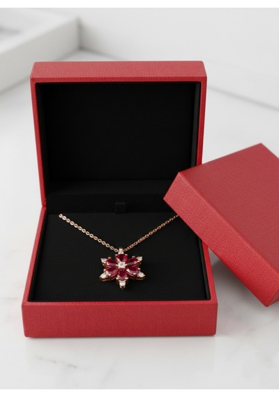 Çekirdekjewelry 925 Ayar Gümüş Ruby Taşlı Kamelya Çiçeği Kolye Rose