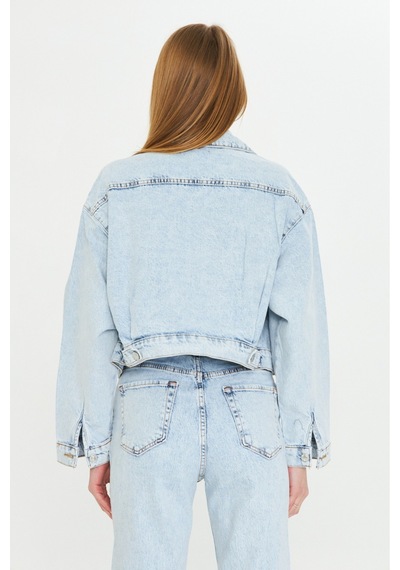 Modanida Kadın Kot Ceket Jean Açık Mavi Kot Ceket Crop Kesim Geniş Cepli Düğmeli Denim Ceket Mavi Mavi Modanida Kadın Kot Ceket Jean Açık Mavi Kot Ceket Crop Kesim Geniş Cepli Düğmeli Denim Ceket Mavi Mavi