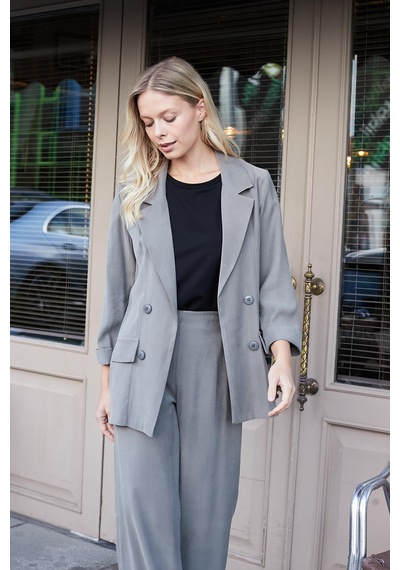 Jument Kadın İpeksi Dokulu Modal Kumaş Yakalı Cep Kapaklı Oversize Salaş Blazer Ceket-antrasit Jument Kadın İpeksi Dokulu Modal Kumaş Yakalı Cep Kapaklı Oversize Salaş Blazer Ceket-antrasit