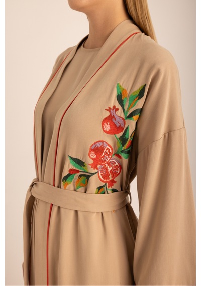 Aker Kontrast Biyeli Nakış Detaylı Kuşaklı Kimono Bej Bej