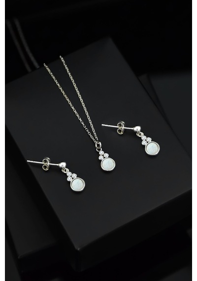 Papatya Silver 925 Ayar Gümüş Rodyum Kaplama Beyaz Opal Yuvarlak Kolye ve Çivili Küpe Set