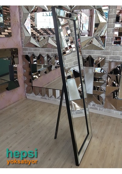 Ayna Çerçeveli Model Siyah Renk Ayaklı Boy Aynası Siyah