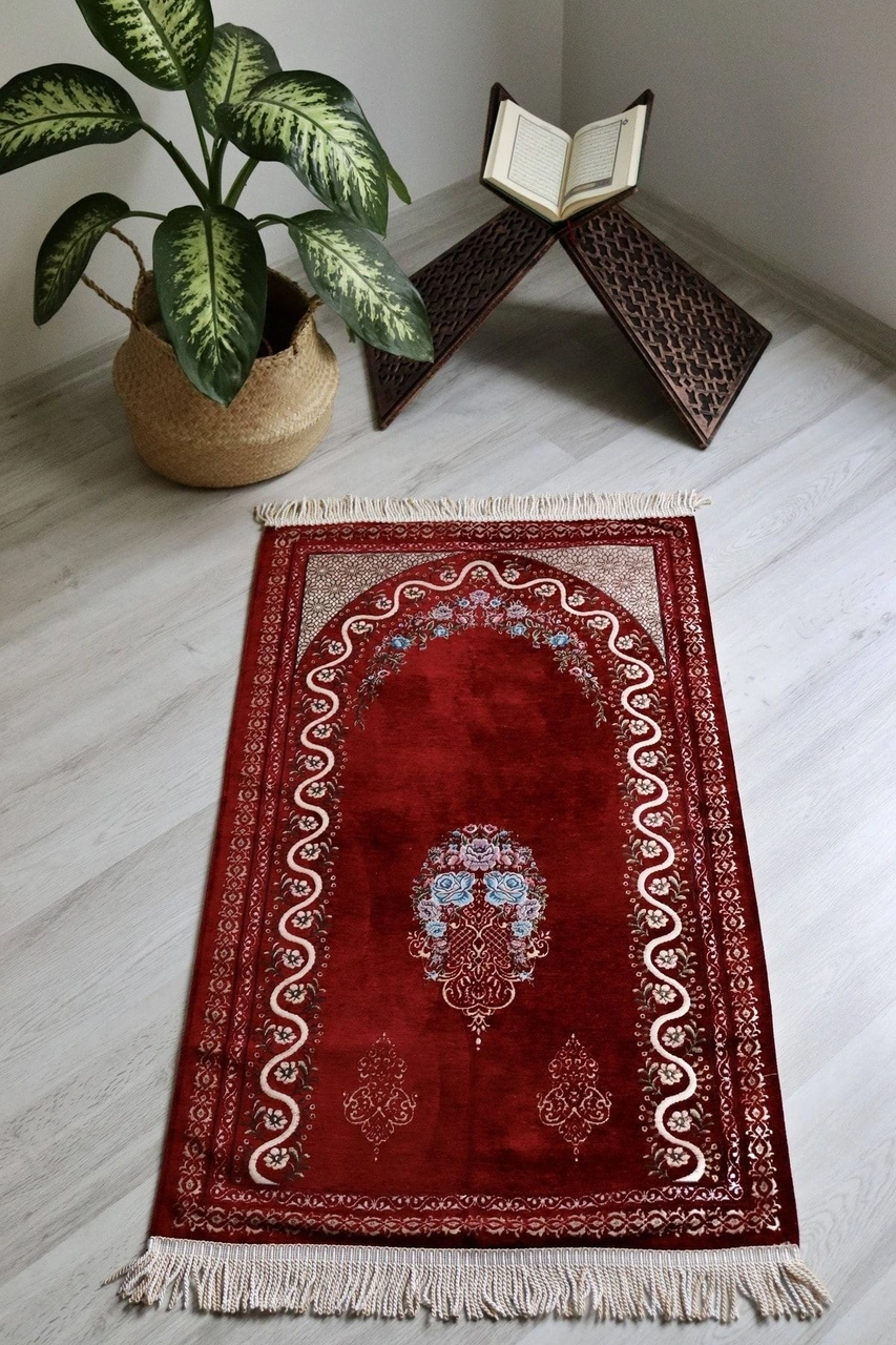 Çeyizlik Astarlı Lüks Seccade Hediyelik S1019 Siyah Kırmızı