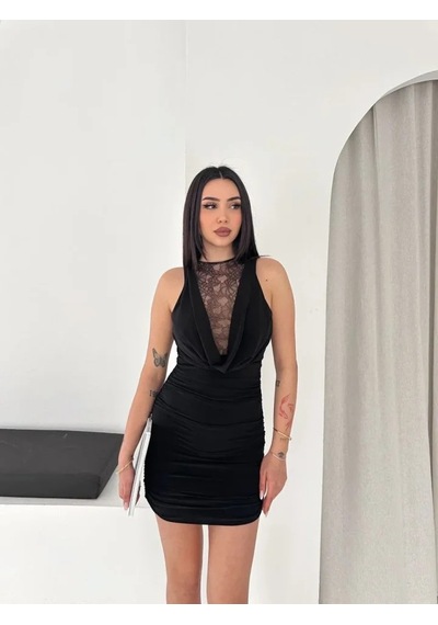 Efnaz Style Dantel Detaylı Derin Dekolte Drapeli Mini Elbise Şık Kolsuz - Siyah