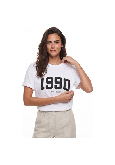 Onloox Kadın Beyaz Beyaz Pamuklu Karışım Bisiklet Yaka Kısa Kollu Oversize 1990 Baskılı T-shirt Onloox Kadın Beyaz Beyaz Pamuklu Karışım Bisiklet Yaka Kısa Kollu Oversize 1990 Baskılı T-shirt