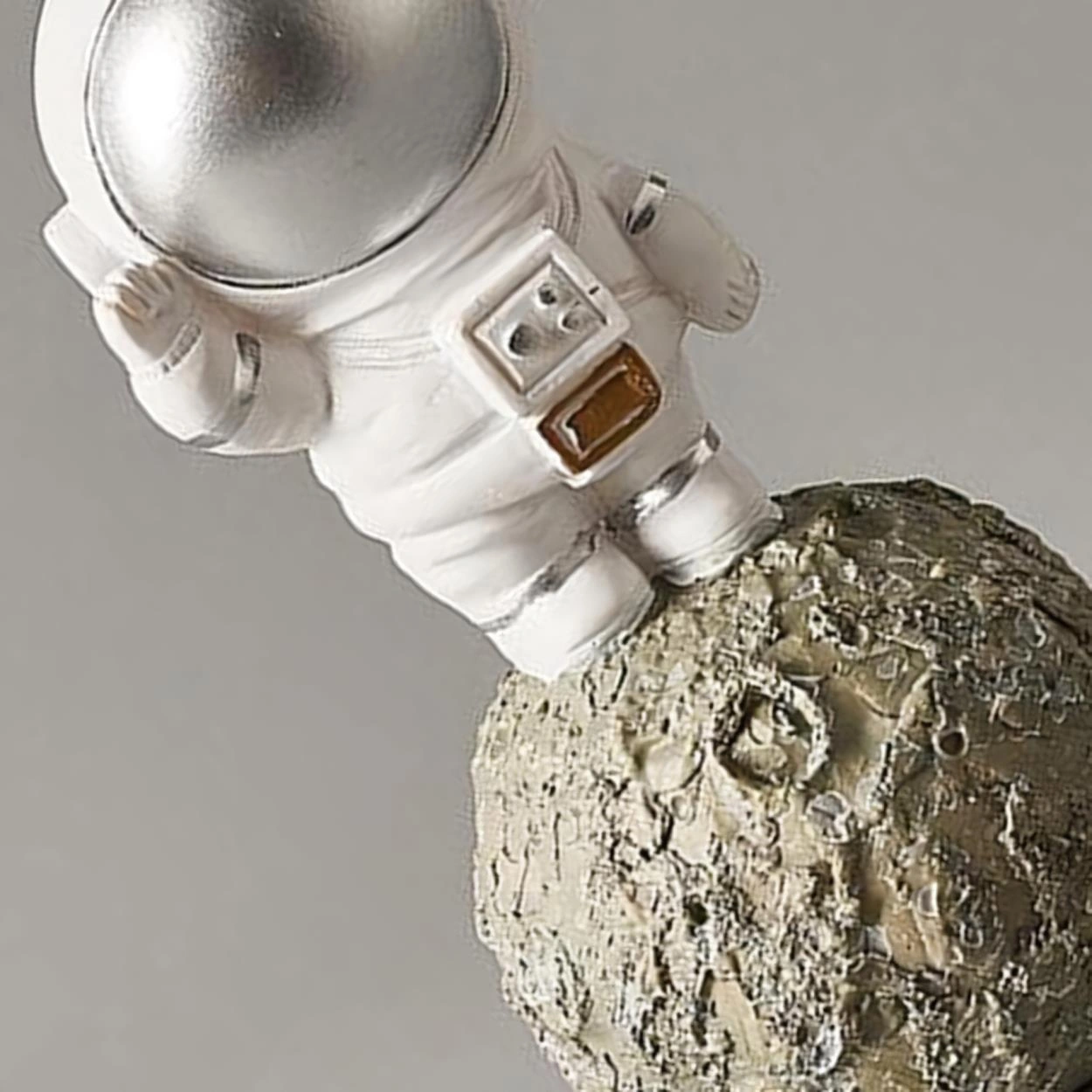Lüks Modern Astronot Figür Biblo 12 Cm Ev Ofis Masa Süsü Dekoratif Uzay Temalı Hediyelik Heykel