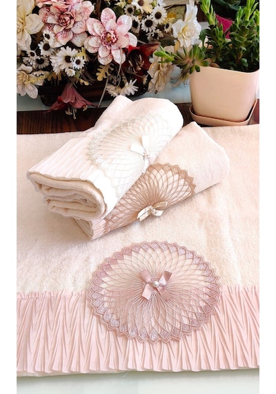 Annem 3.lü Set Çeyizlik 50x90 Cm. Kadife Doku Piliseli Dantelli El Ve Yüz Lüks Havlu Seti krem