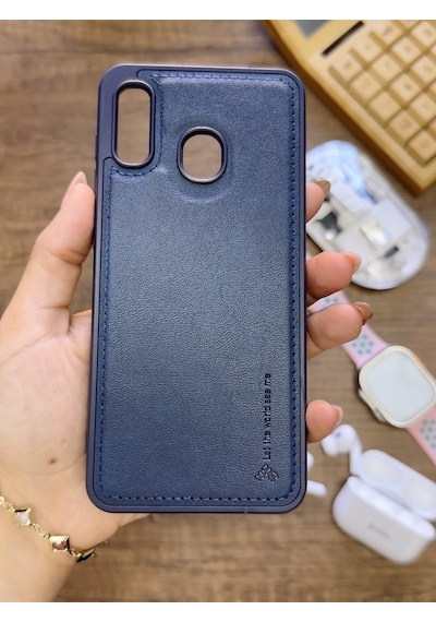 Samsung Galaxy A20 / A30 Uyumlu Premium Deri Dokulu Darbelere Karşı Dayanıklı Nazal Silikon Kılıf Lacivert Samsung Galaxy A20 / A30 Uyumlu Premium Deri Dokulu Darbelere Karşı Dayanıklı Nazal Silikon Kılıf Lacivert