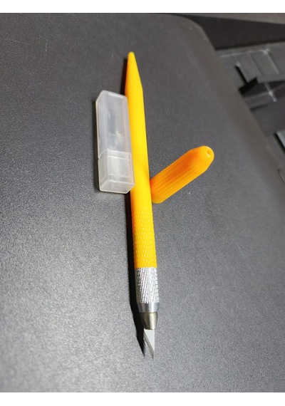 Gebzeli Kretuar Seti 0,4mm 30derece Kesik Uçlu Kolay Kavranabilir Koyu Sarı Gövde+10 Adet Yedek Uçlu Set
