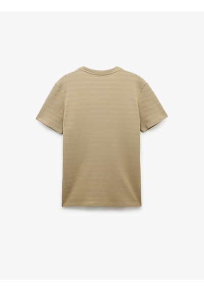 Koton Bisiklet Yaka Dokulu Kısa Kollu Pamuklu Slim Fit Tişört Yeşil 6wam10056hk Yeşil